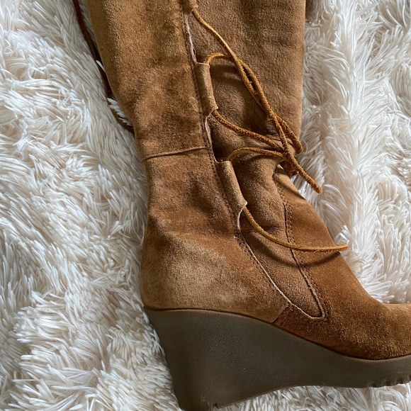 Ugg boots in a great condition - Picture 2 of 3